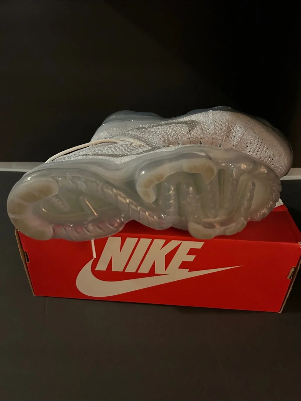 Nike VaporMax Flyknit Sneakers - Light Grey/White
